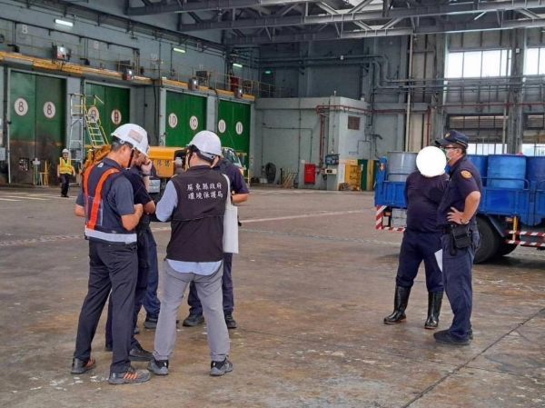 不肖業者強行闖入屏東縣焚化廠偷倒廚餘　環保局當場查獲移送法辦1